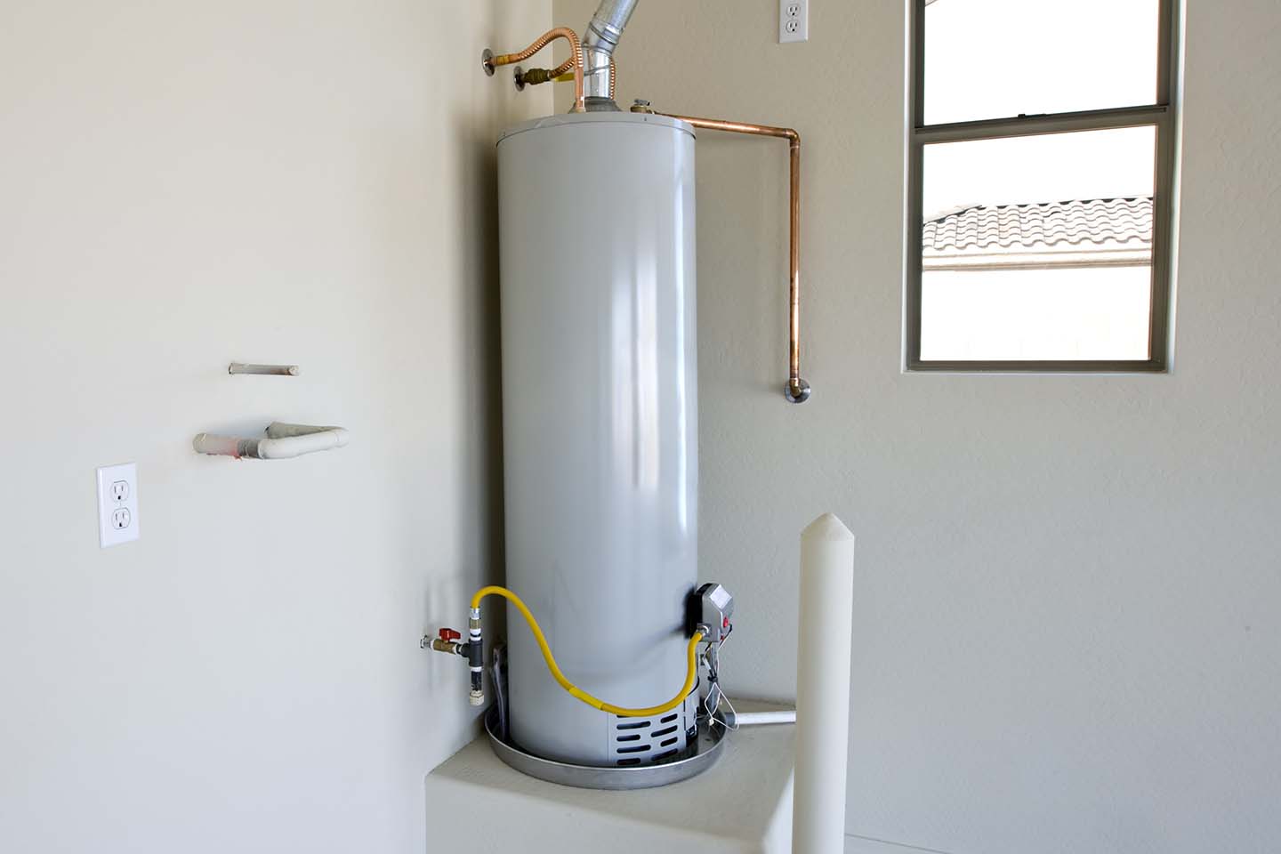 When was the water heater invented?