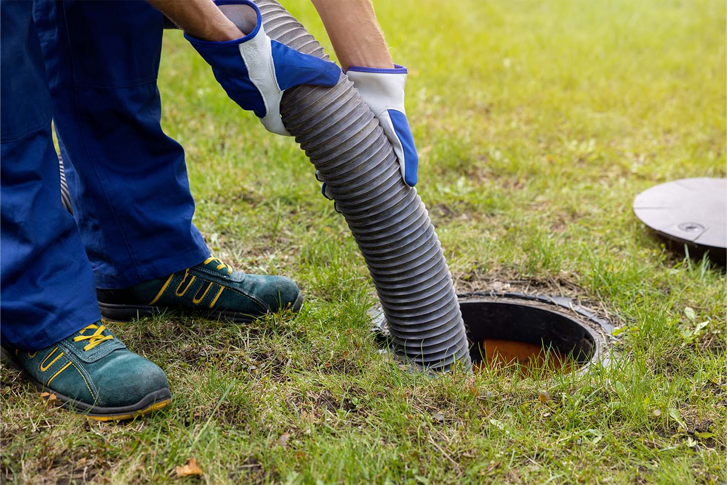 How does a septic tank work?